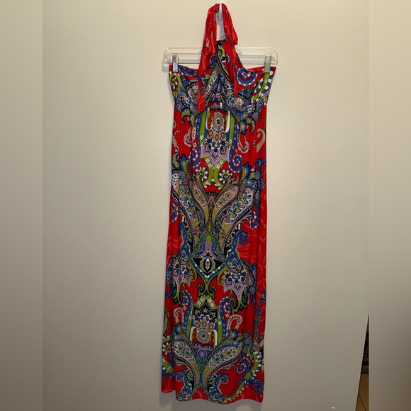 Snap Dresses & Skirts - Snap Red Paisley Maxi Dress